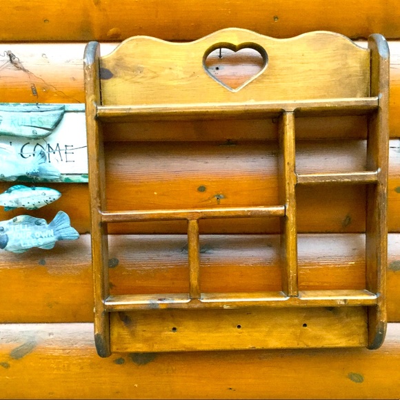 VINTAGE RUSTIC HANGING BOHO DISPLAY SHELF HEART